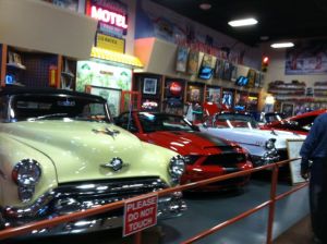 Many vintage cars, most from the 50's and 60's.